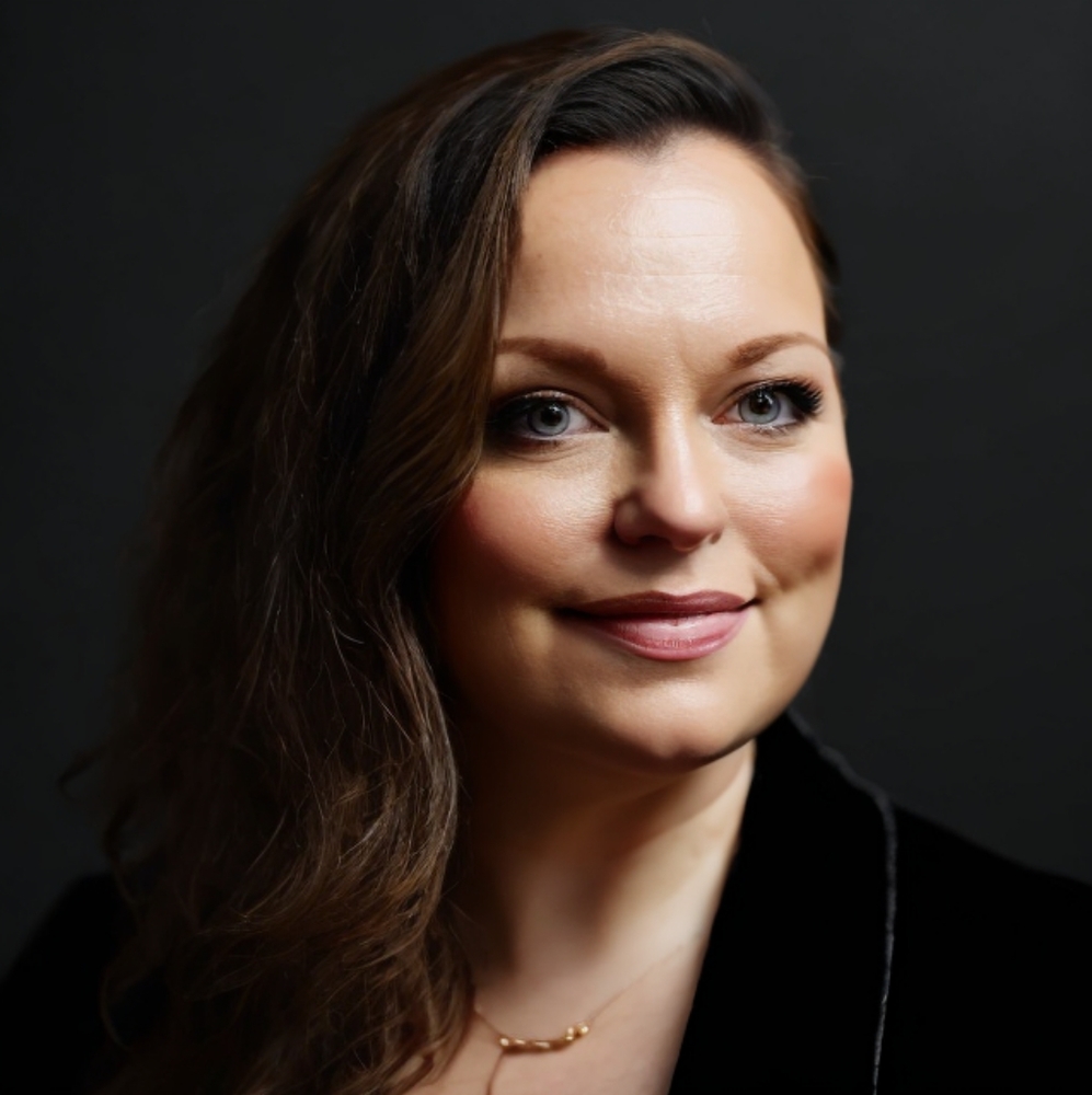 Meet your Posher, Julie-nick